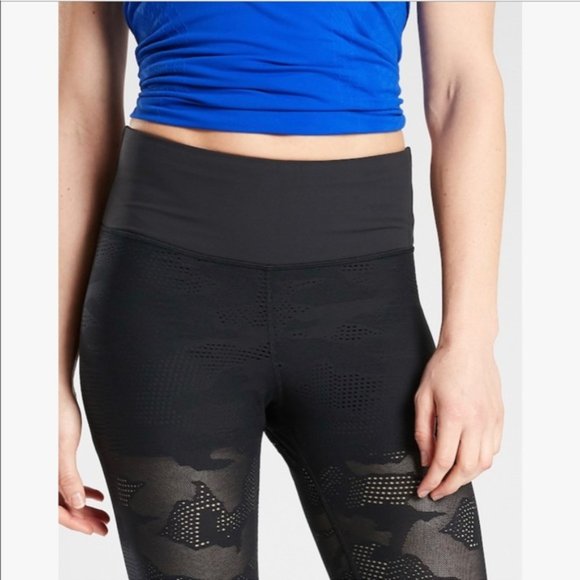 Athleta Phenom Camo 7/8 Tight Sheer Black Small - Picture 4 of 8